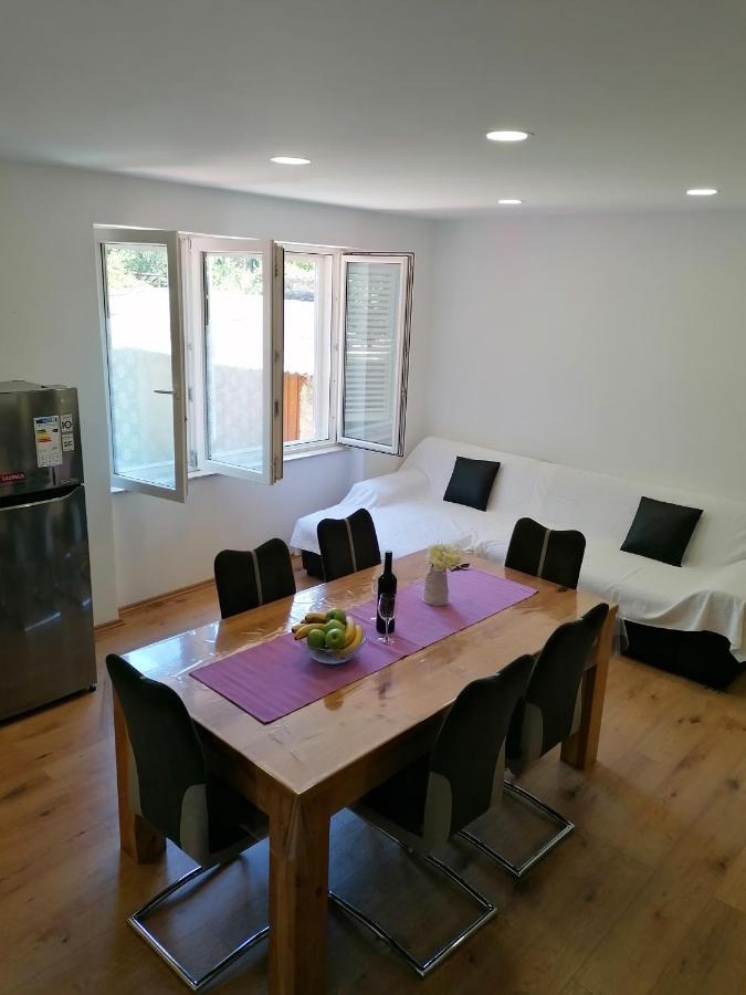 Apartment "B" 50 M From The Beach Zadar Buitenkant foto