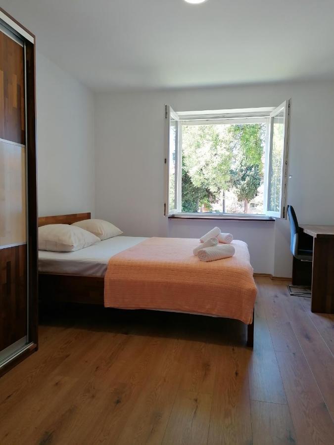 Apartment "B" 50 M From The Beach Zadar Buitenkant foto