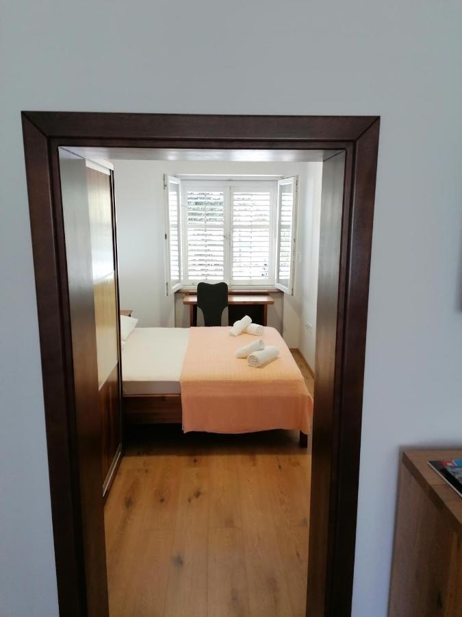 Apartment "B" 50 M From The Beach Zadar Buitenkant foto